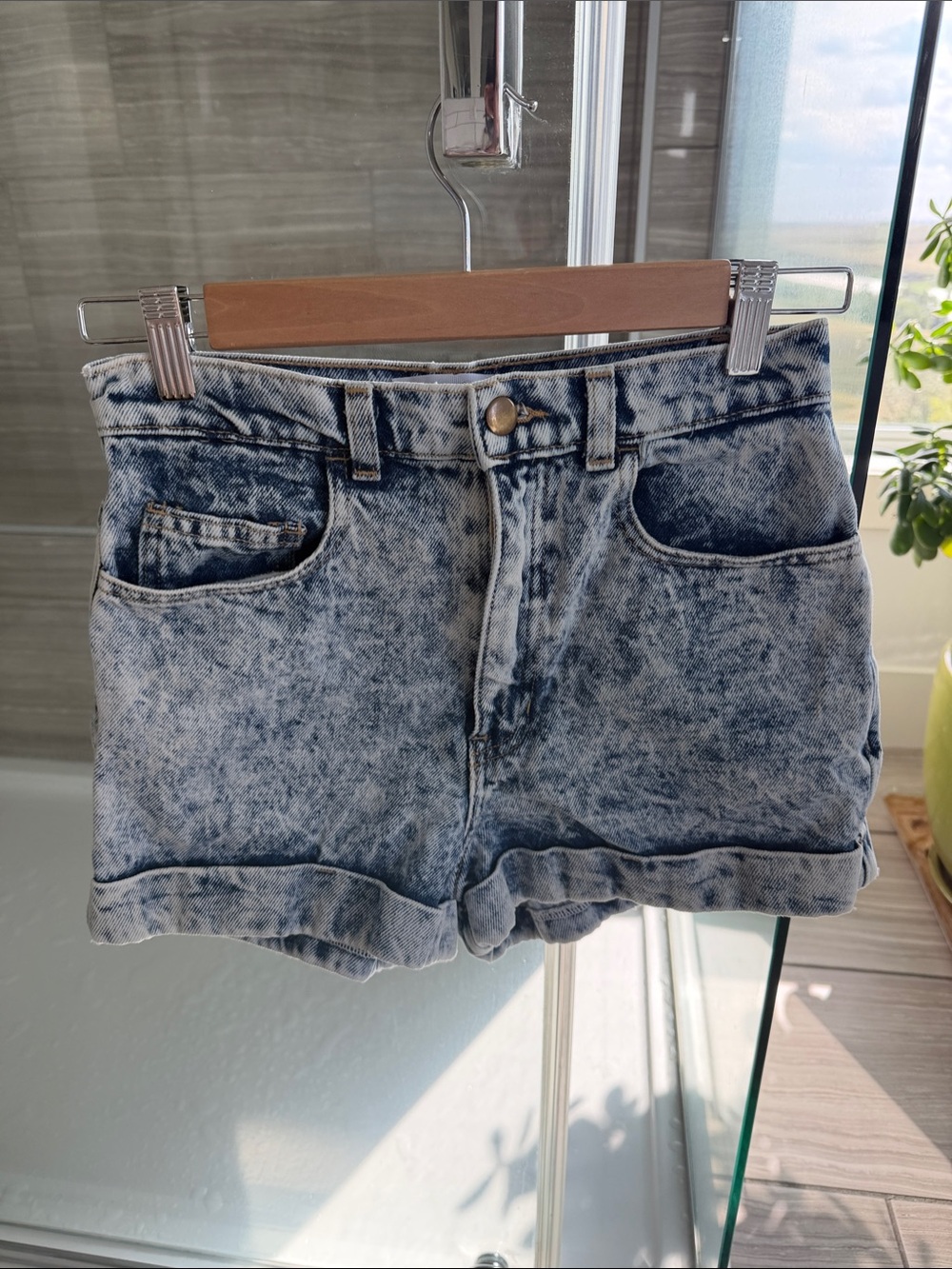 American apparel High-Rise Acid Wash Denim Shorts - Blue